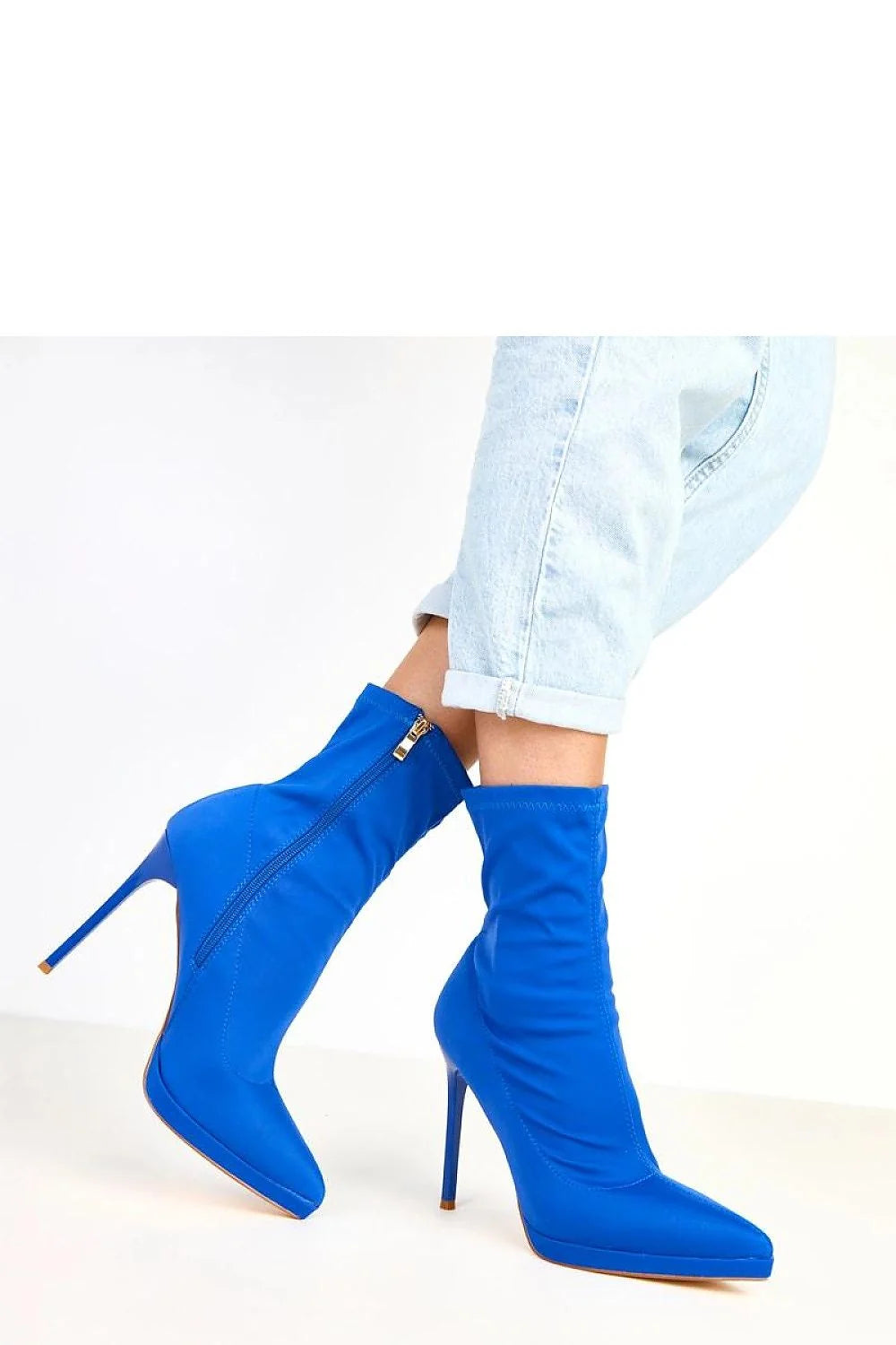 bottines satin bleu électrique stretch seconde peau bout pointu talon aiguille tige mi mollet plateforme discrète doublure douce
