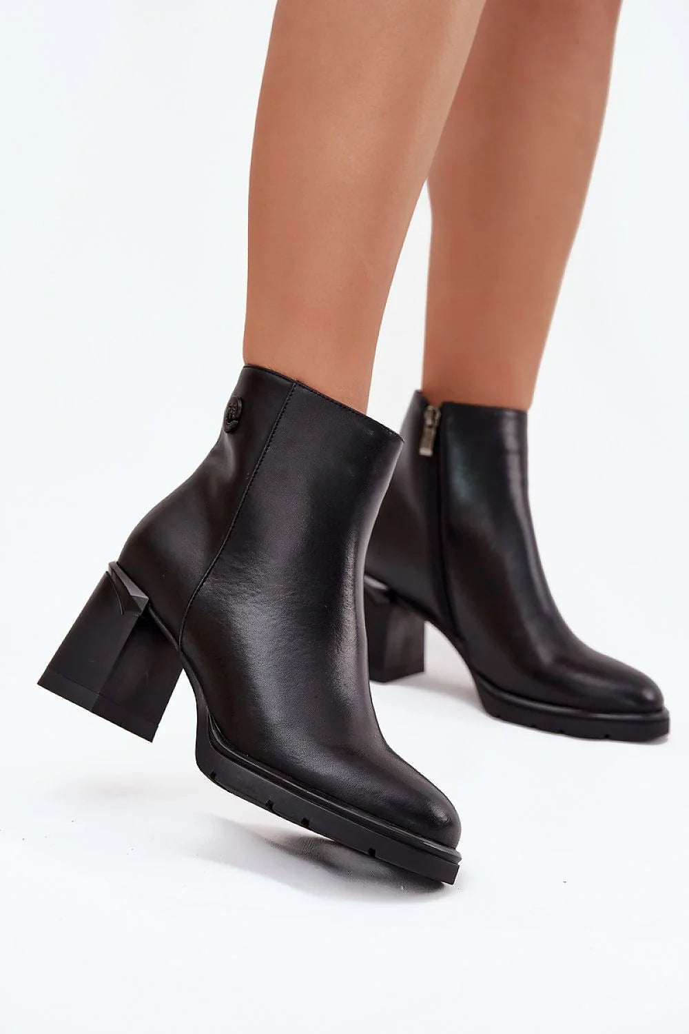 bottines femme cuir naturel talon bloc stable 8cm tige 12cm doublée confortable fermeture zippée intérieure bout arrondi semelle crantée antidérapante
