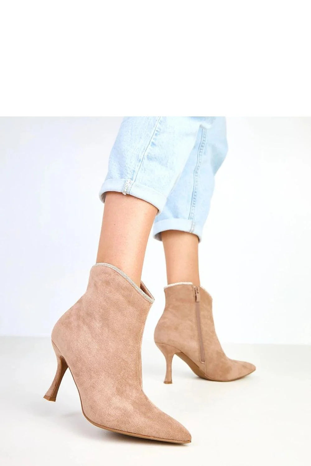 bottines femme cuir suédé écologique rosé veloutée zircone cubique finition bord tige douze centimètres bout pointu talon poteau stabilité confort