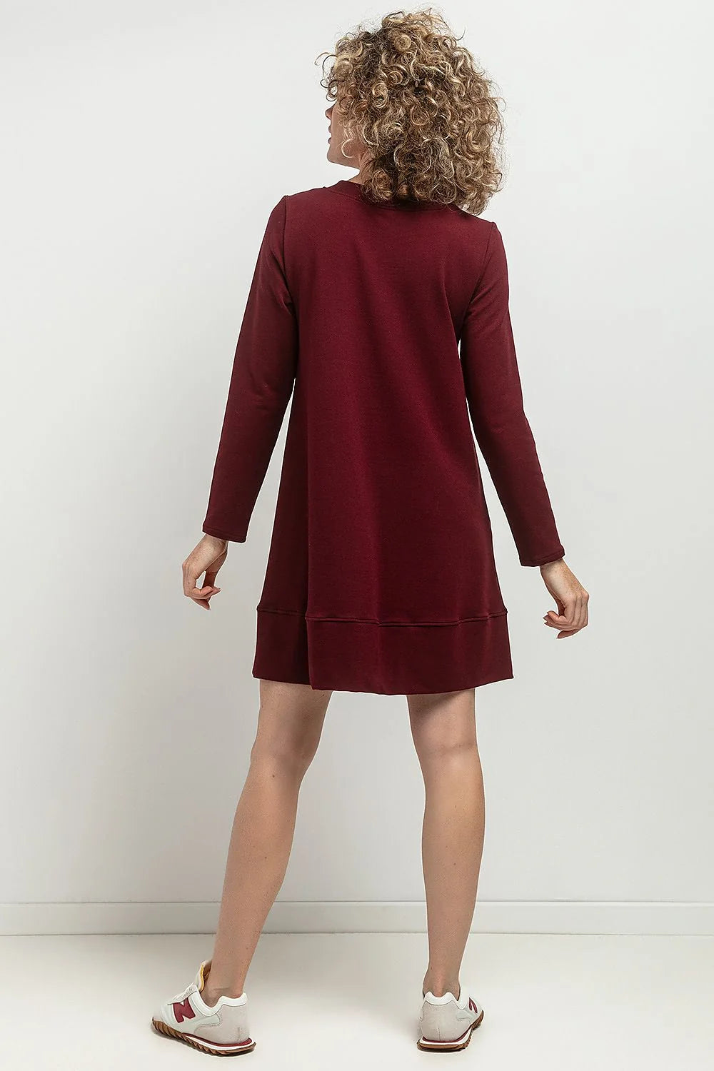 Robe de jour Tessita maille longueur genou coupe trapèze style décontracté coton polyester femme automne hiver durable confortable