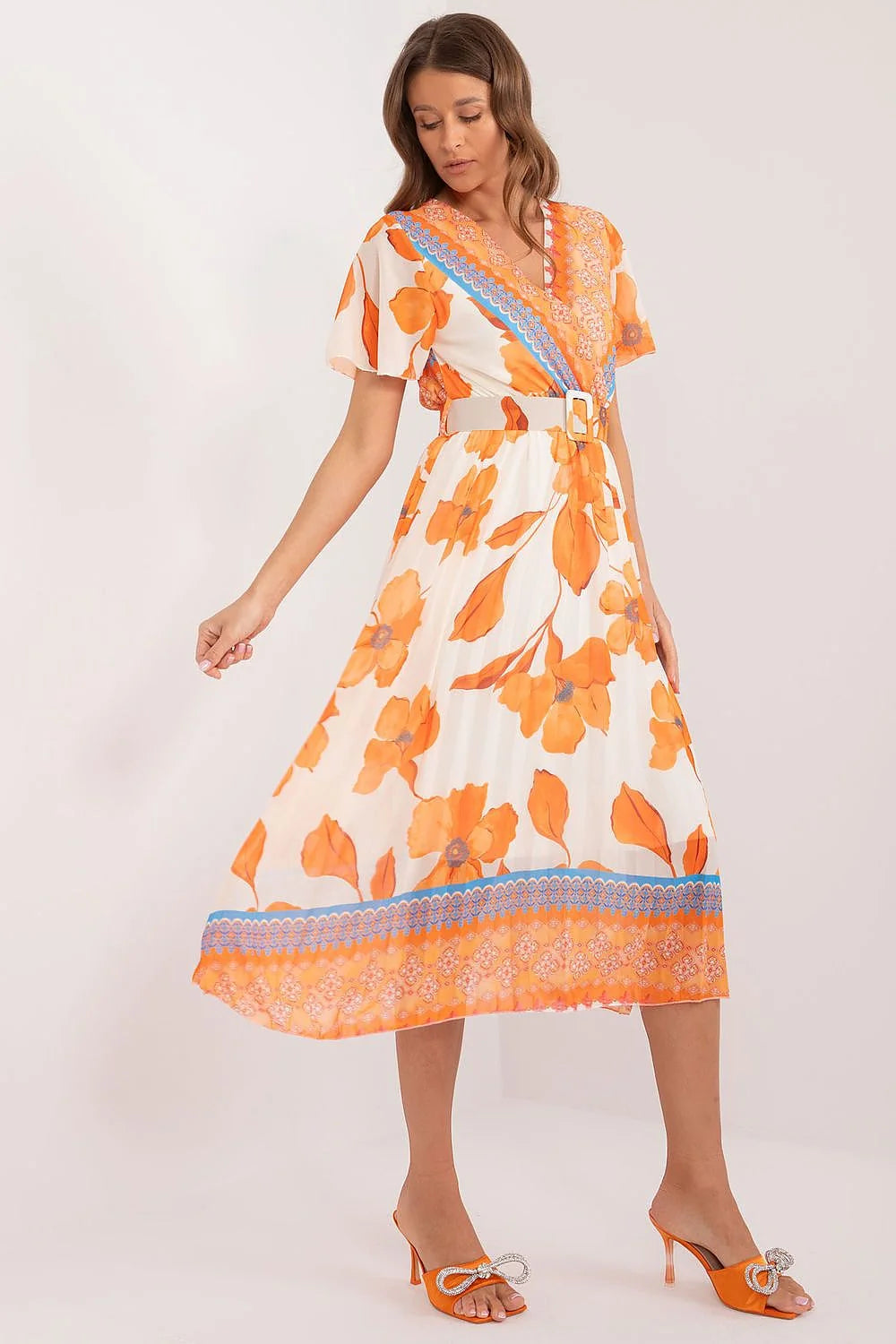 Robe d'été féminine à manches courtes évasées en volants couleur vives floral orange imprimé tissu léger ceinture assortie taille ajustable femme