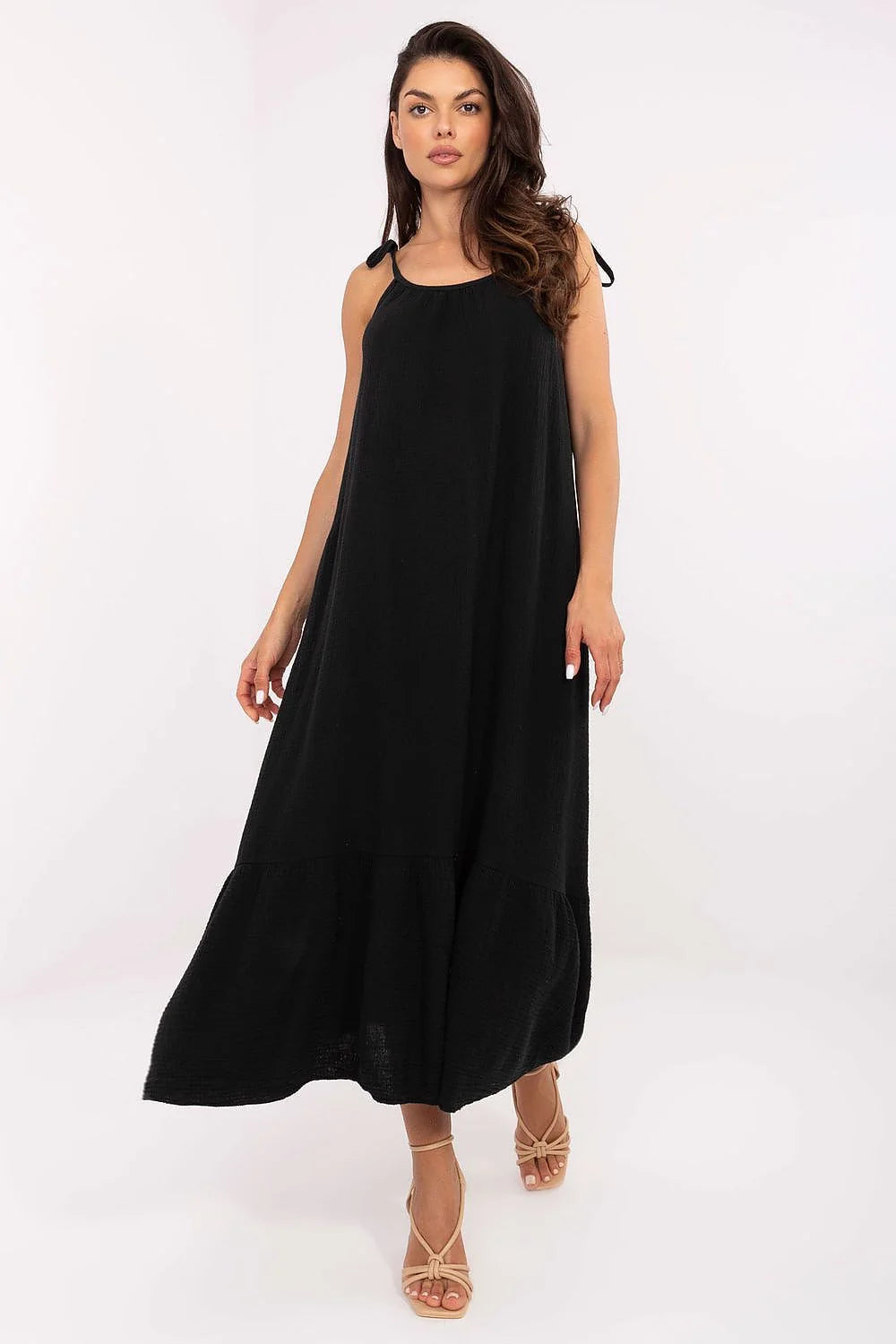 robe maxi noire mousseline coton légère fluide coupe ample encolure arrondie bretelles fines nouables réglables volant cheville bohème