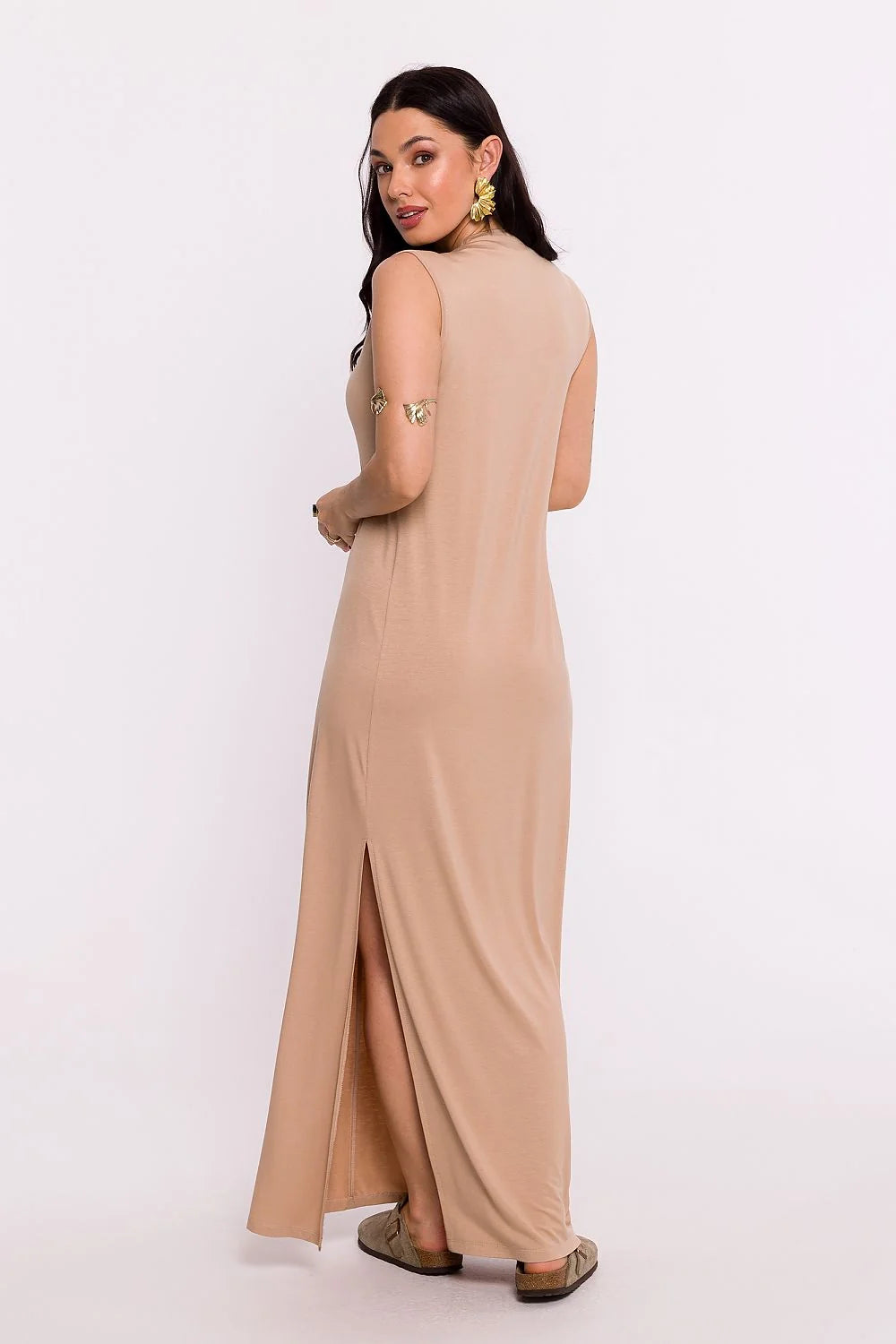 Robe de jour Be Wear longue sans manches en maille de viscose encolure V pli central beige