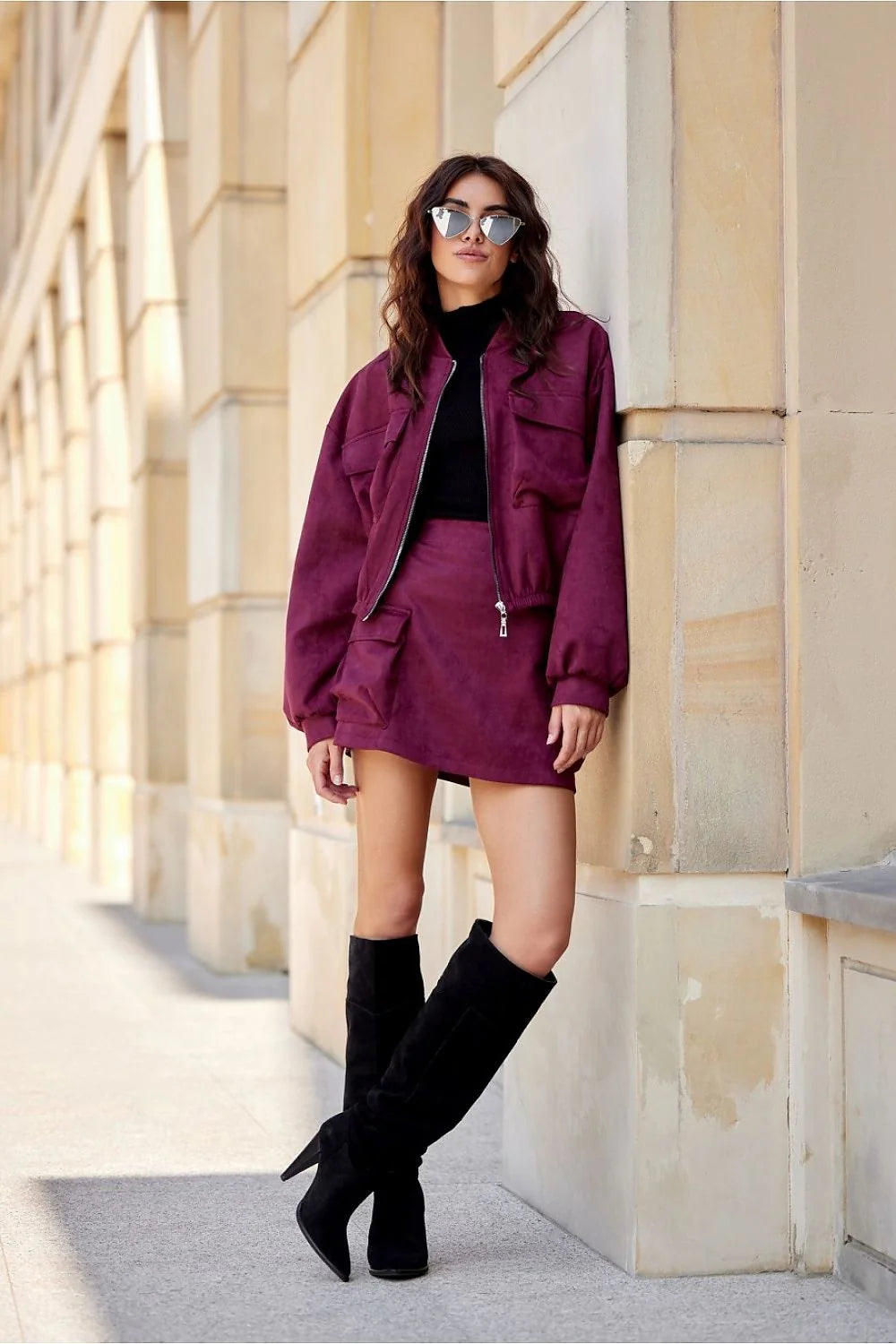 Jupe courte Roco Fashion en daim bordeaux taille haute poches zippées style cargo femme