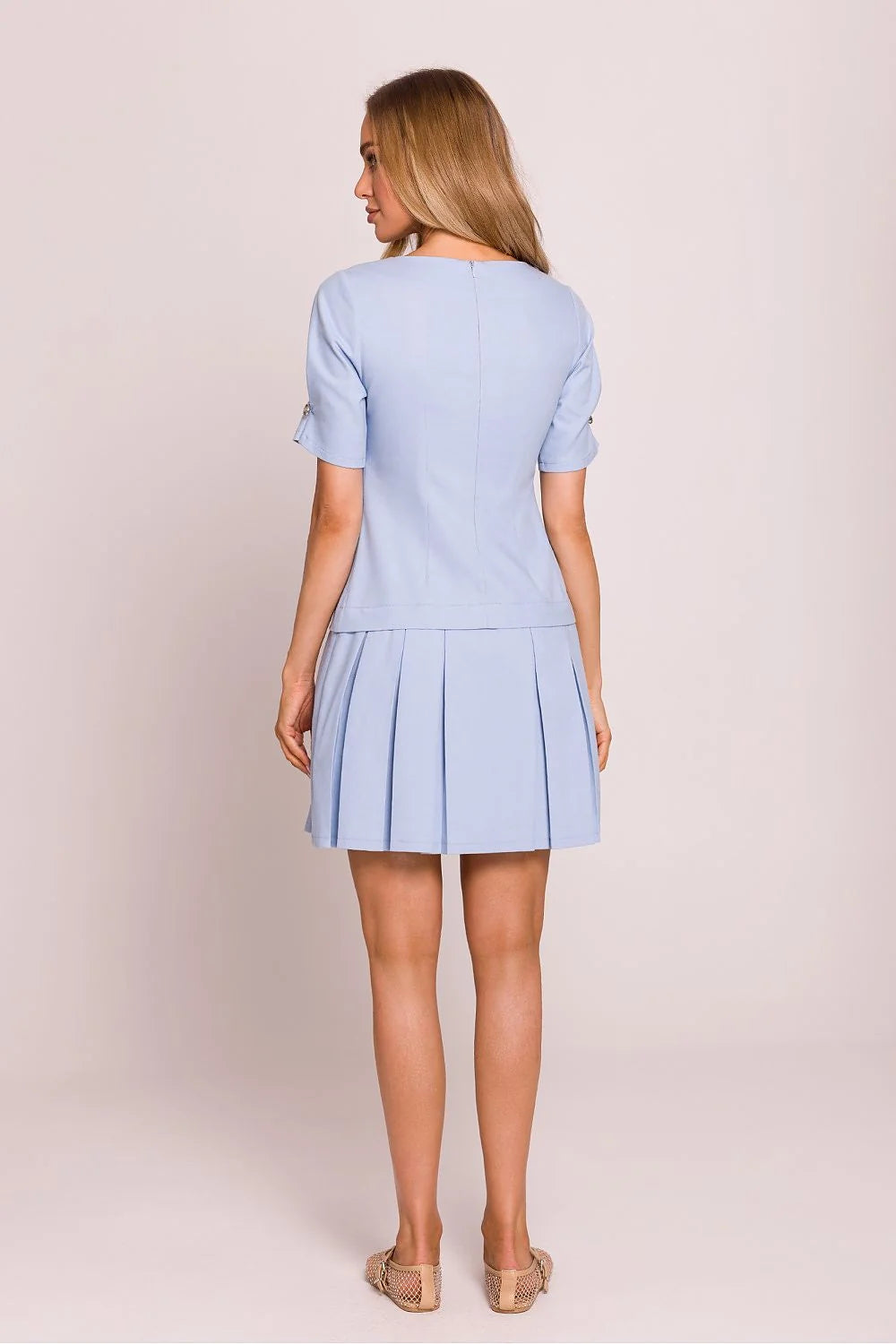 Robe de jour élégante en bleu doux mini manches courtes col rond taille basse jupe plissée confortable légère moderne femme Pologne haute qualité