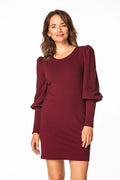 Robe de jour Tessita élégante moderne coupe droite manches longues encolure ronde tissu tricoté couleur bordeaux femmes