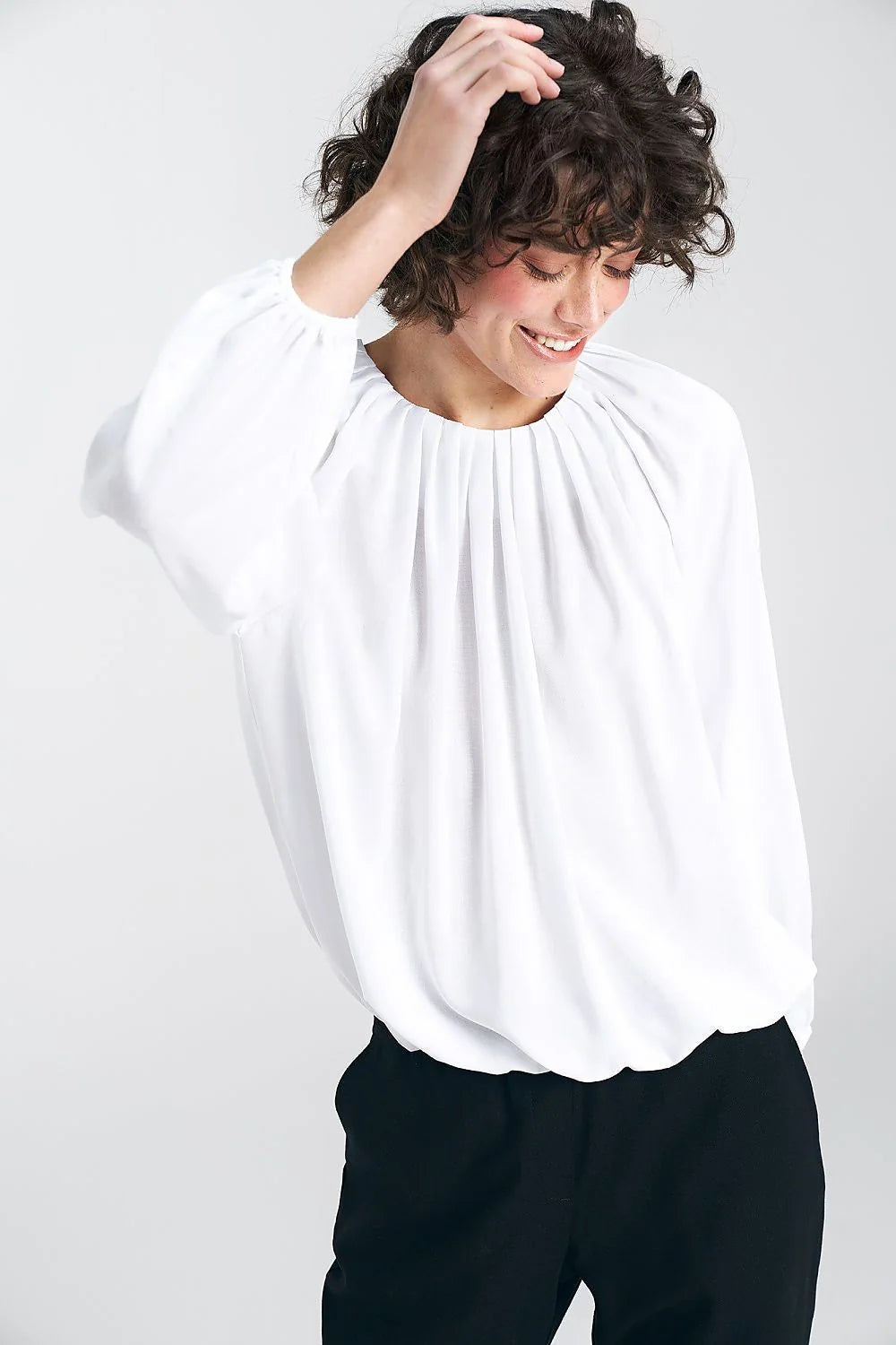Chemisier classique élégant pour femme manches longues col rond plissé tissu léger polyvalent occasion travail détente