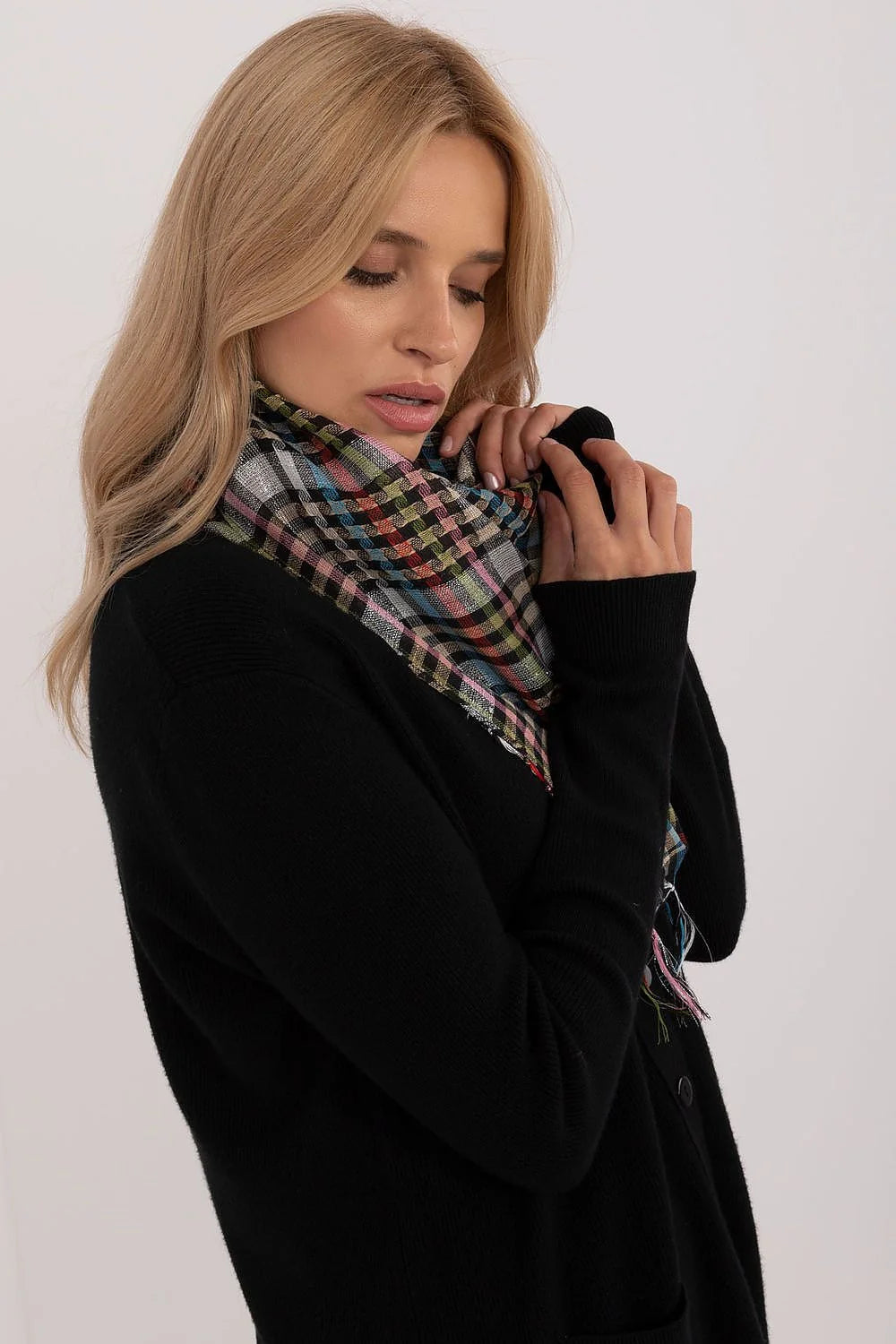 Écharpe femme mode moderne multicolore motif carreaux tissu coton franges polyvalente occasion quotidienne décontractée habillé
