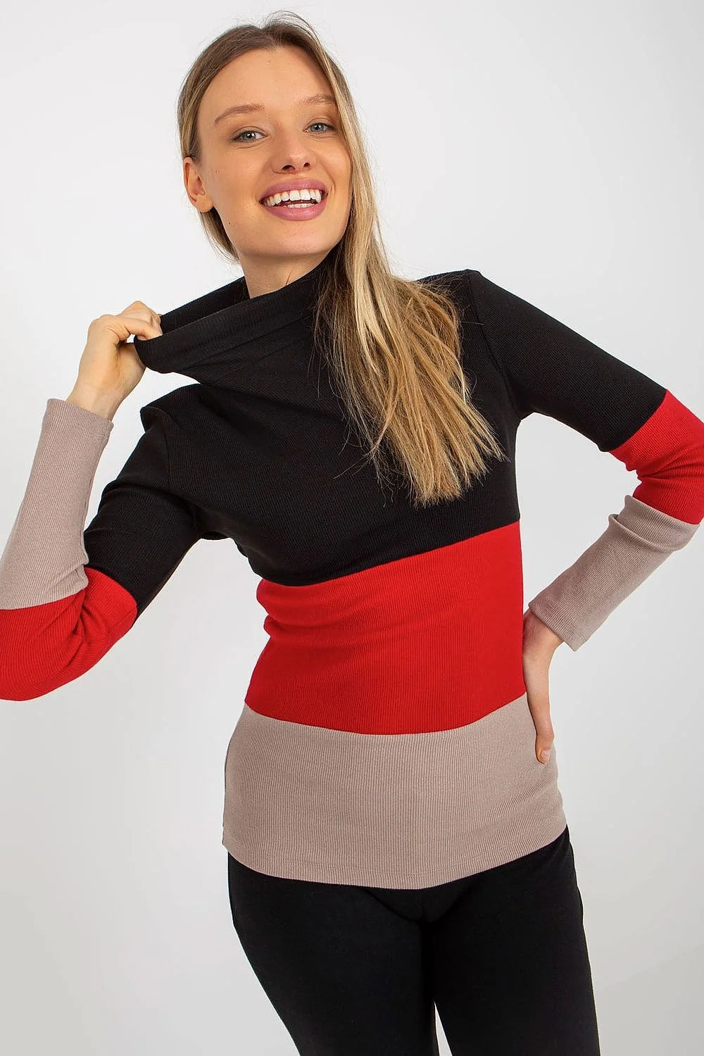 Pull col roulé multicolore maille côtelée coton élasthanne bleu rose vert ajusté manches longues ourlets nets design moderne