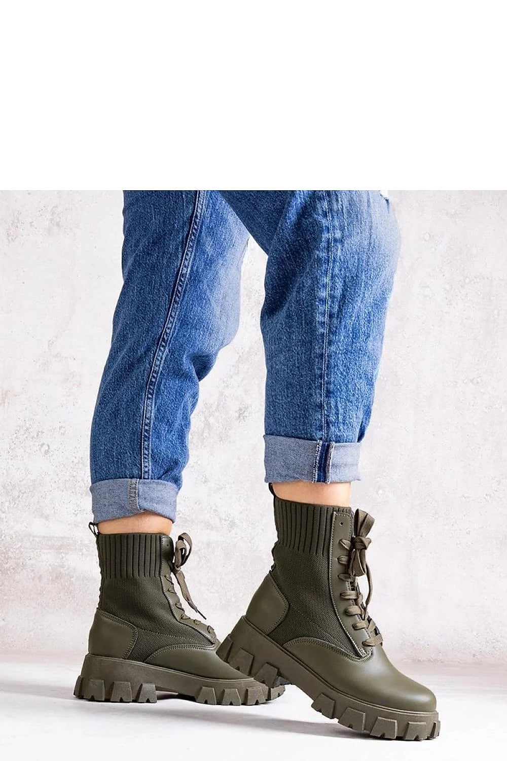 Bottes femmes kaki robuste moderne cuir synthétique tissu tricoté lacets semelle crantée confort automne hiver