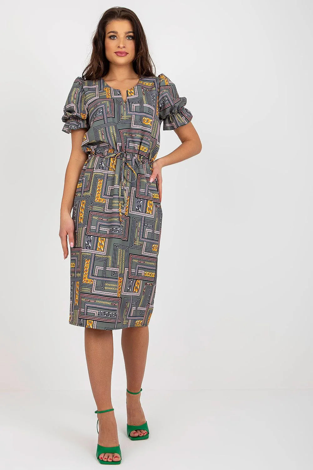 Robe de jour Lakerta design audacieux motifs géométriques couleurs audacieuses femme taille ajustable manches courtes encolure V style semi-formel