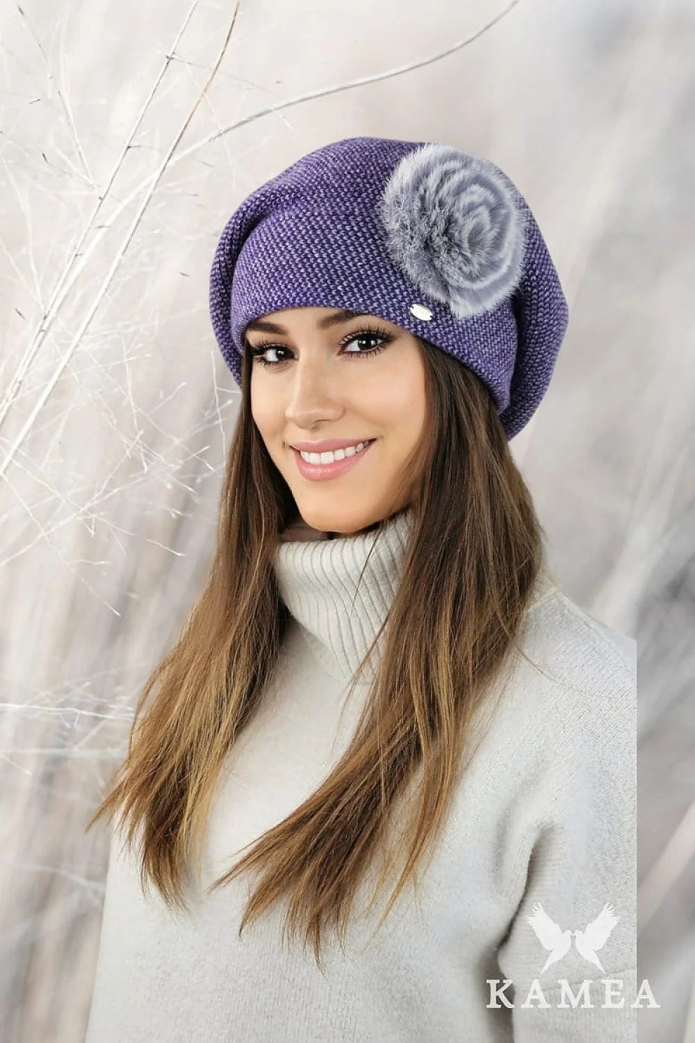 Béret Kamea élégant en laine violette fleur decorative pour femme automne hiver mode accessoire