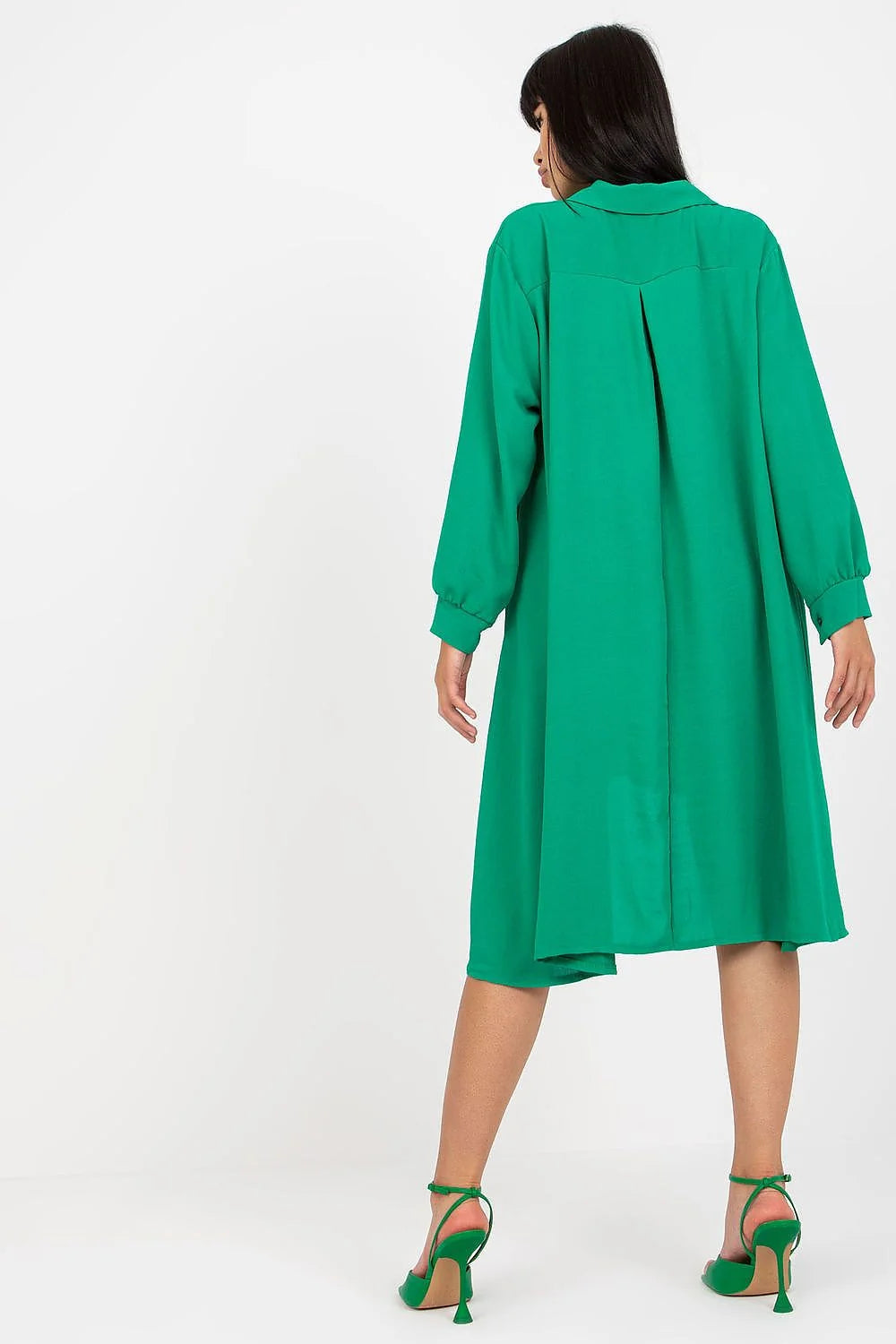 Robe chemise pour femme manches longues boutonnée asymétrique vert vif polyester élasthanne moderne style décontracté