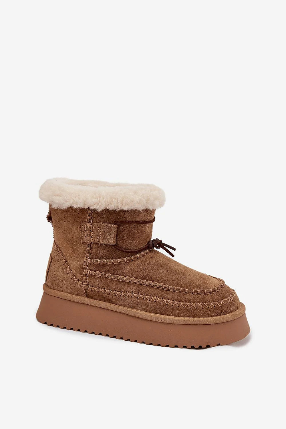 bottes neige femme BigStar suède camel cuir doublure fourrure plateforme stable semelle crantée gomme sherpa crème surpiqûres coutures décoratives enfilage