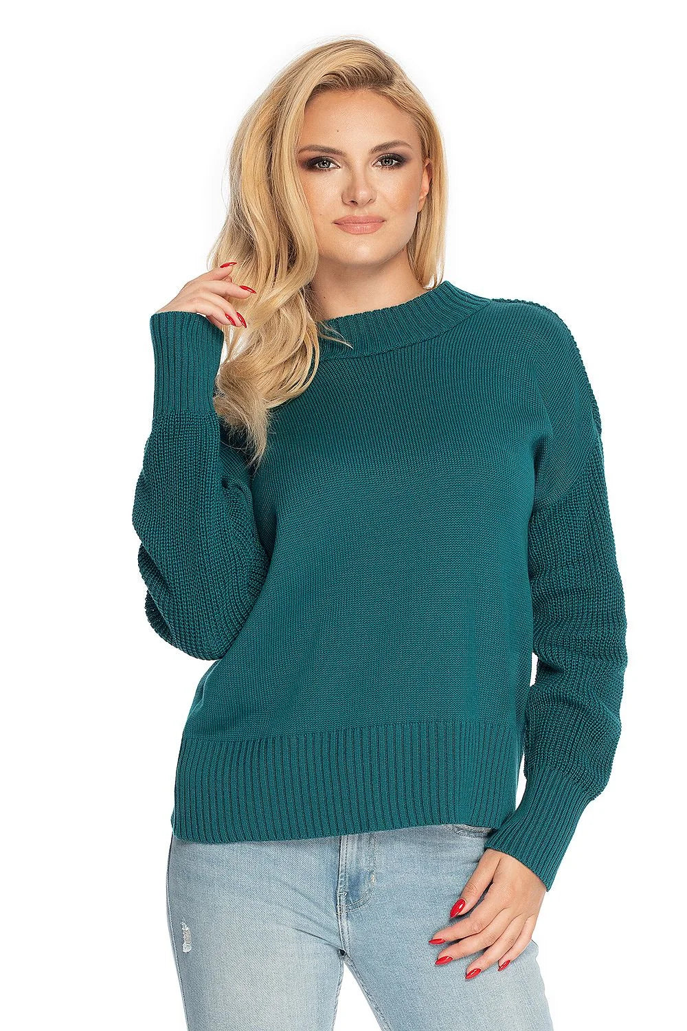 pull ample féminin blanc acrylique coton col montant manches longues bordcotes épaules tombantes coupe droite courte oversize doux maille fine
