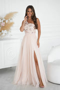 robe longue soirée bal Aline asymétrique épaule tulle fluide rose poudré jupe ample fente latérale corsage ajusté brodé sequins floral