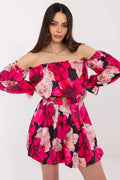 Robe bohème romantique longueur mini manches longues évasée en polyester viscose élasthanne motif floral rose fuchsia noir