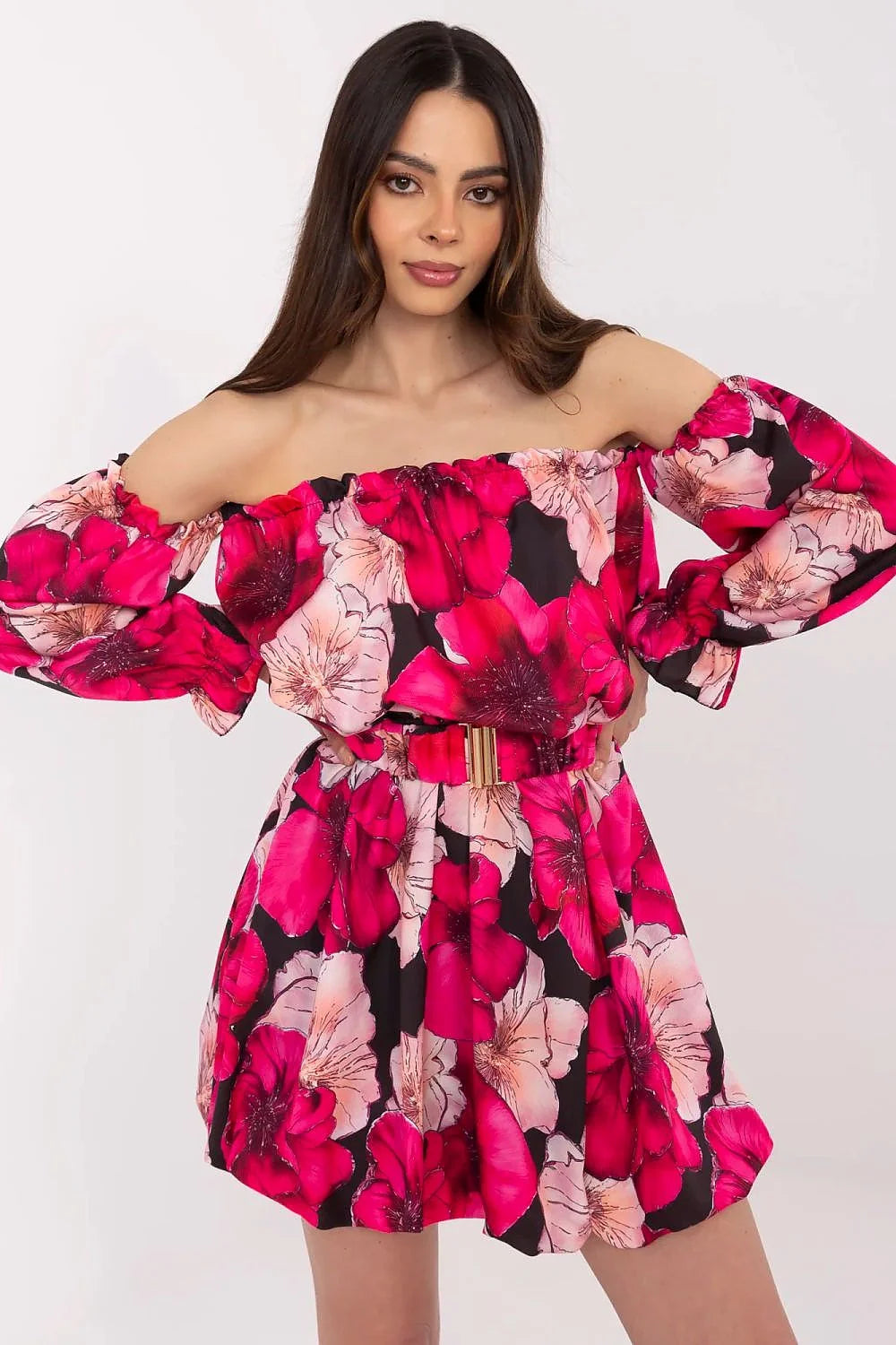 Robe bohème romantique longueur mini manches longues évasée en polyester viscose élasthanne motif floral rose fuchsia noir