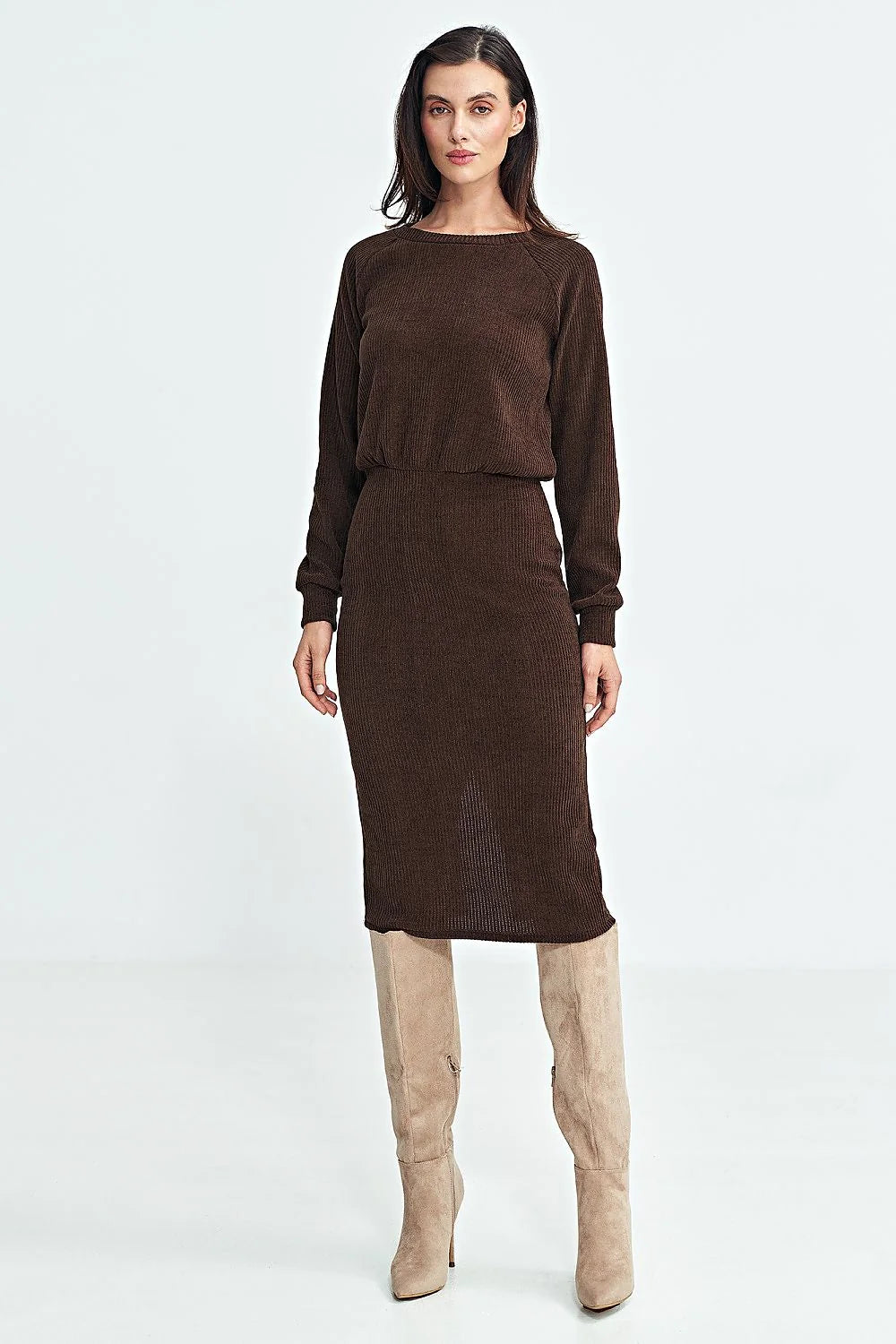 Robe de jour Nife couleur marron foncé maille côtelée manches longues raglan taille élastique robe midi femme