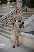 Robe de jour élégante moderne motif géométrique noir et beige maille jacquard confortable femmes tailles grandes ceinture dorée