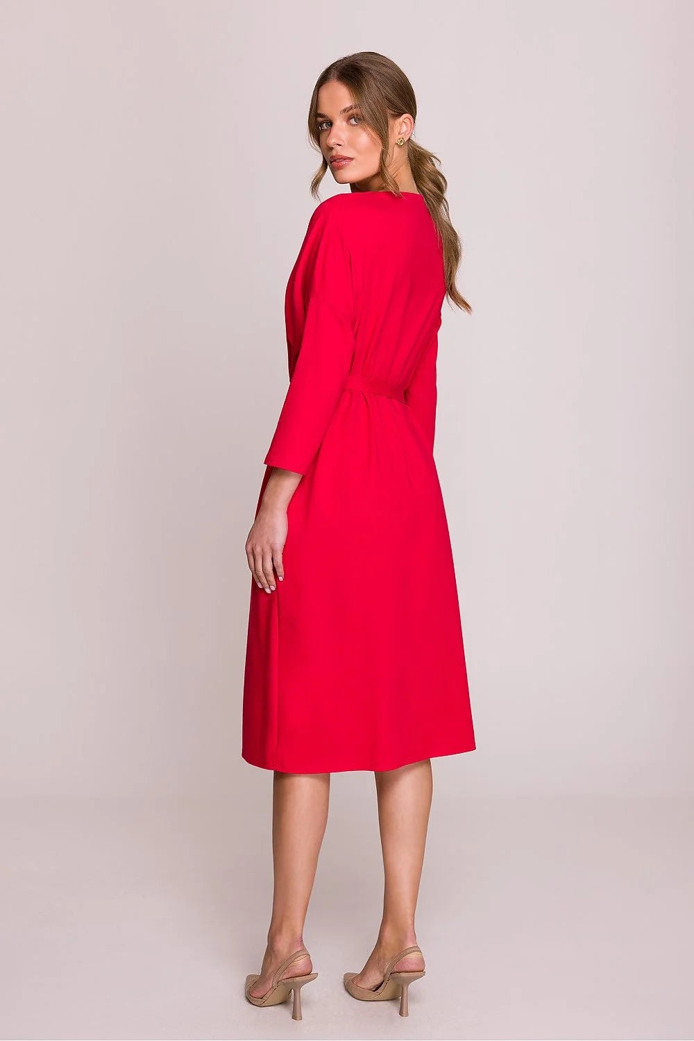 robe midi oversize ceinturée modal douce fluide extensible manches longues encolure bénitier fuchsia vibrant taille marquée jupe évasée polyvalente élégante
