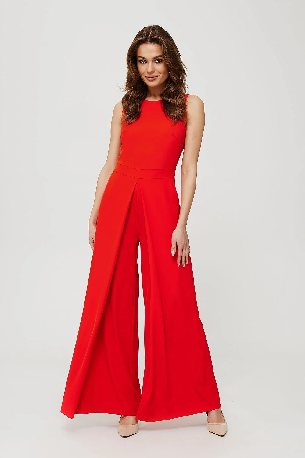 Combinaison Makover élégante pour femmes en rouge vif, style moderne, coupe ajustée et pantalon large