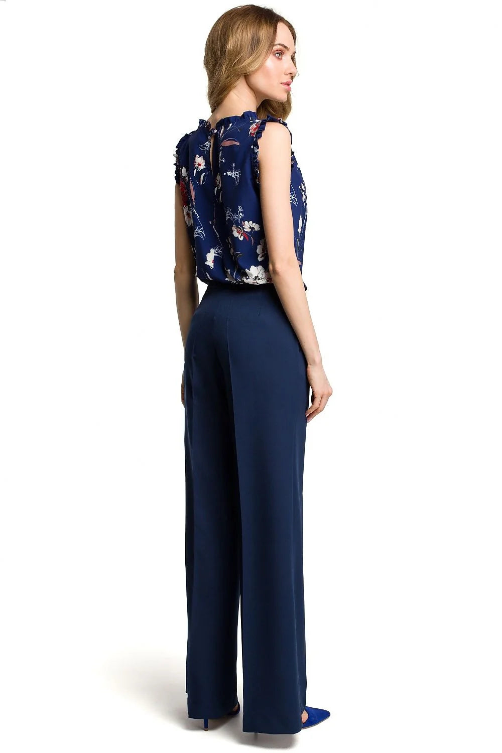 Pantalon large femme en matière fluide rouge élégant moderne pour tenues chics et confortables