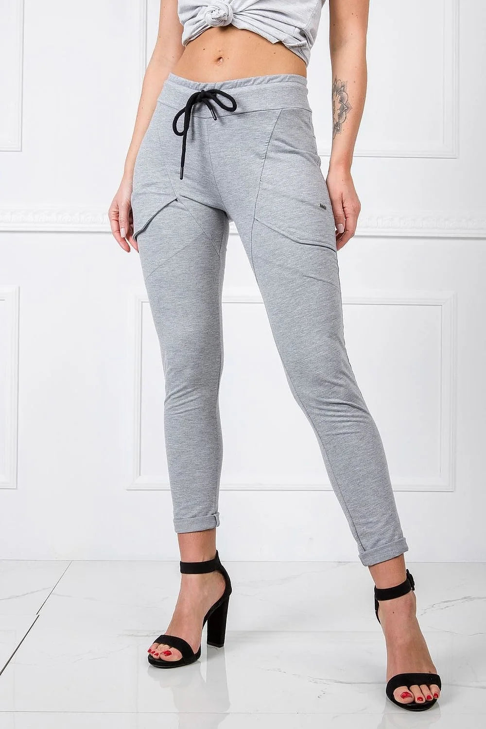 Pantalon jogger femme rose pâle ajusté élasthanne coton taille élastiquée poches avant confortables occasion quotidienne
