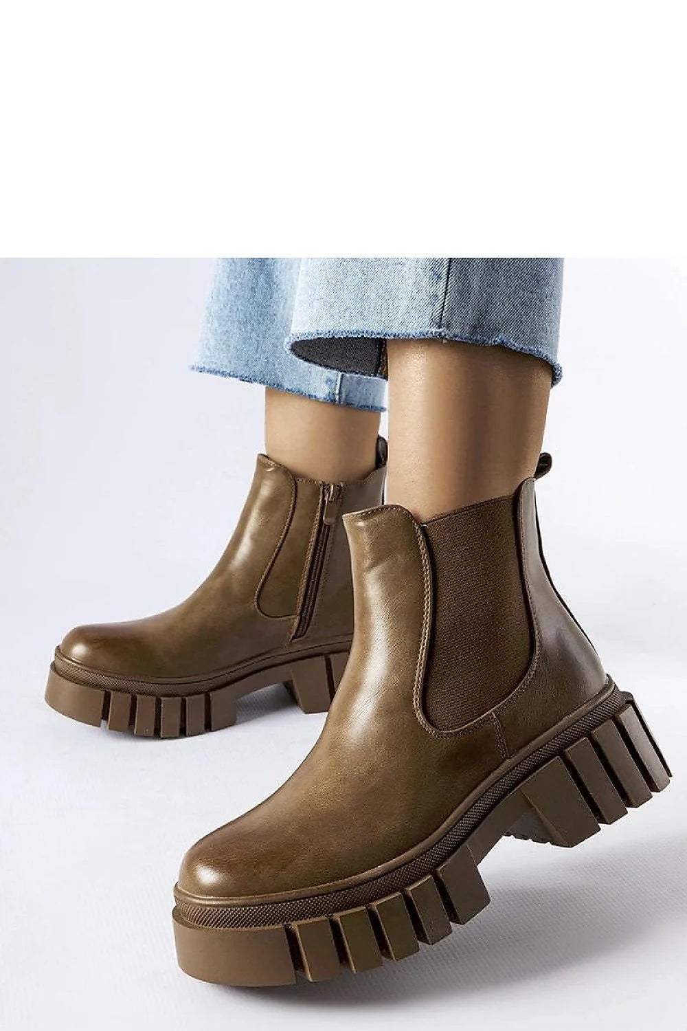 Bottines pour femme moderne audacieuses couleur taupe cuir lisse élastiques latéraux fermeture éclair confortable talon modéré semelle épaisse hiver 2023