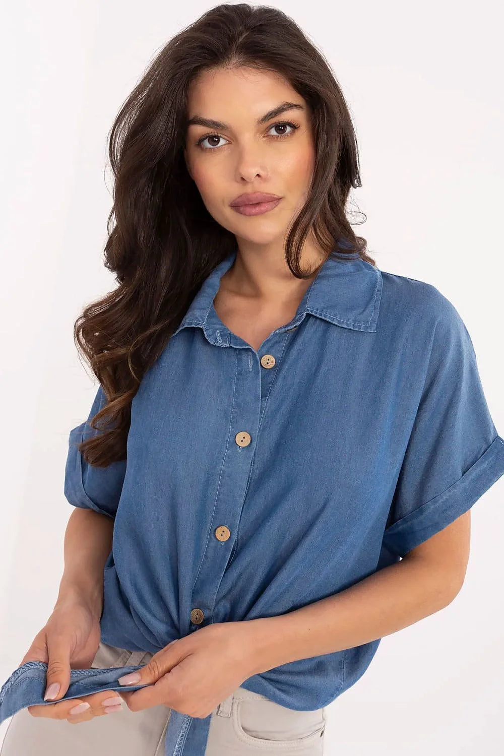 Chemisier féminin décontracté bleu denim tissu léger coton manches courtes boutons en bois nœud ajustable taille femme été