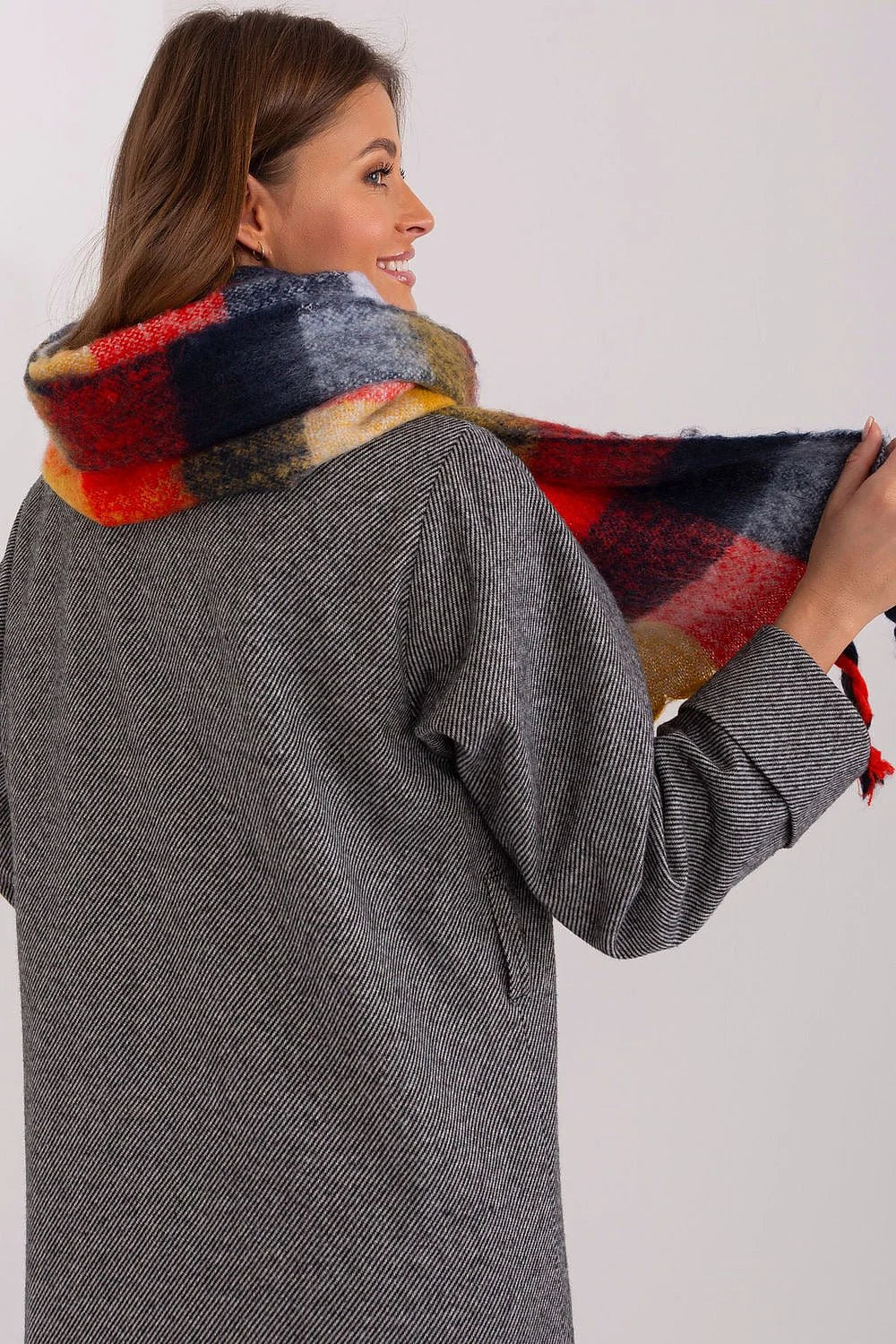 Écharpe pour femmes carreaux colorés laine polyester doux franges multicolores Automne Hiver élégante versatile