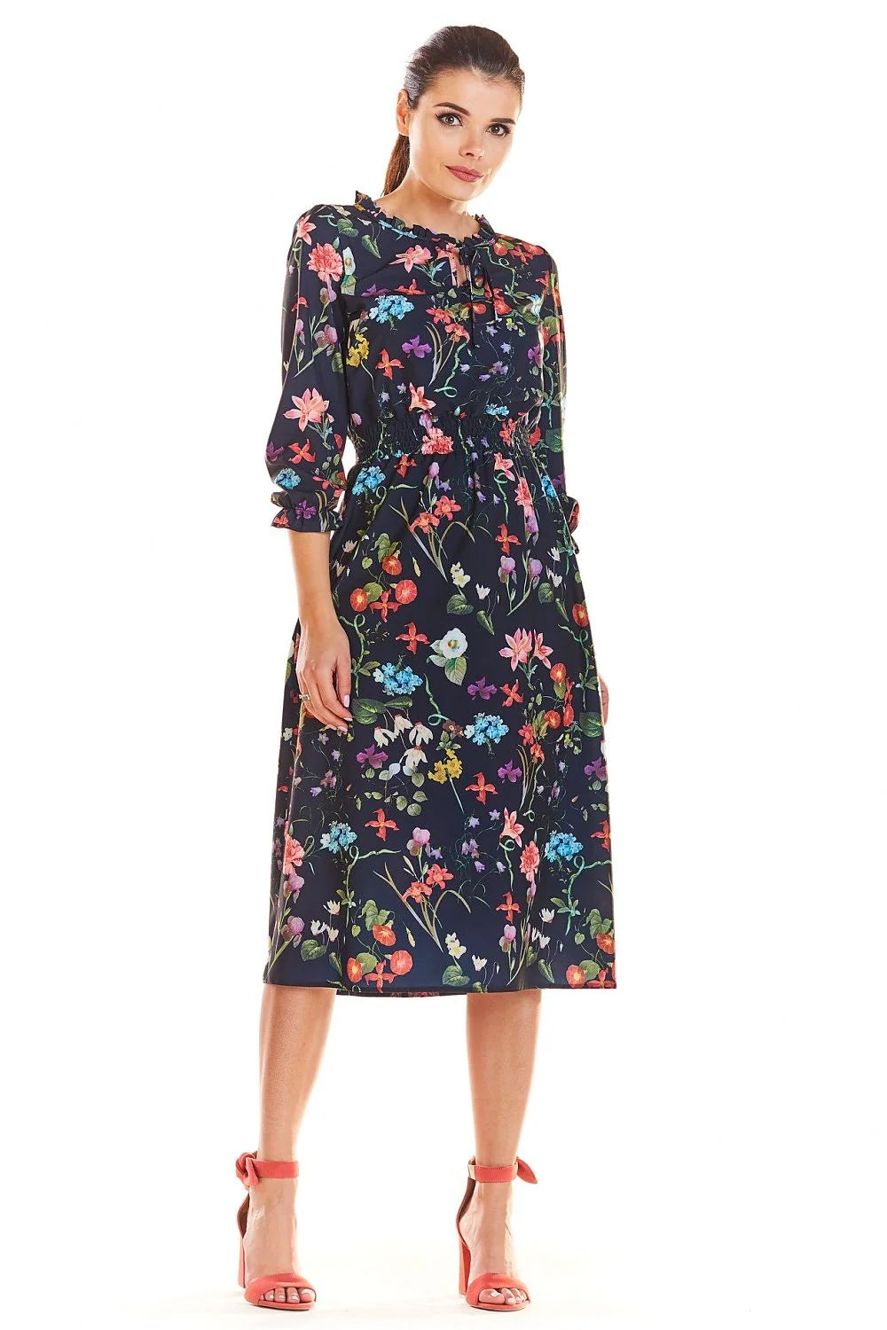 robe midi femme imprimé floral multicolore fond blanc boheme chic col volants taille smockée manches trois quarts jupe fluide chiffon