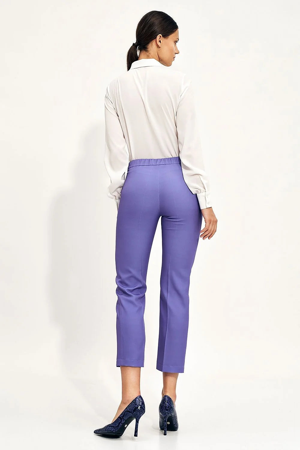 Chemisier à nœud lavallière élégant pour femme en polyester blanc ajusté manches longues taille ajustable occasion professionnelle ou élégante