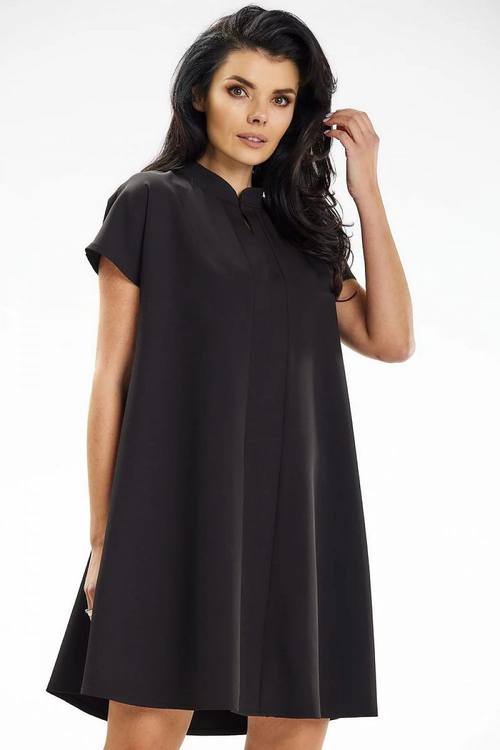 Robe de jour élégante trapeze manches courtes col rond ouverture V femme polyester elasthanne noire taille ajustable