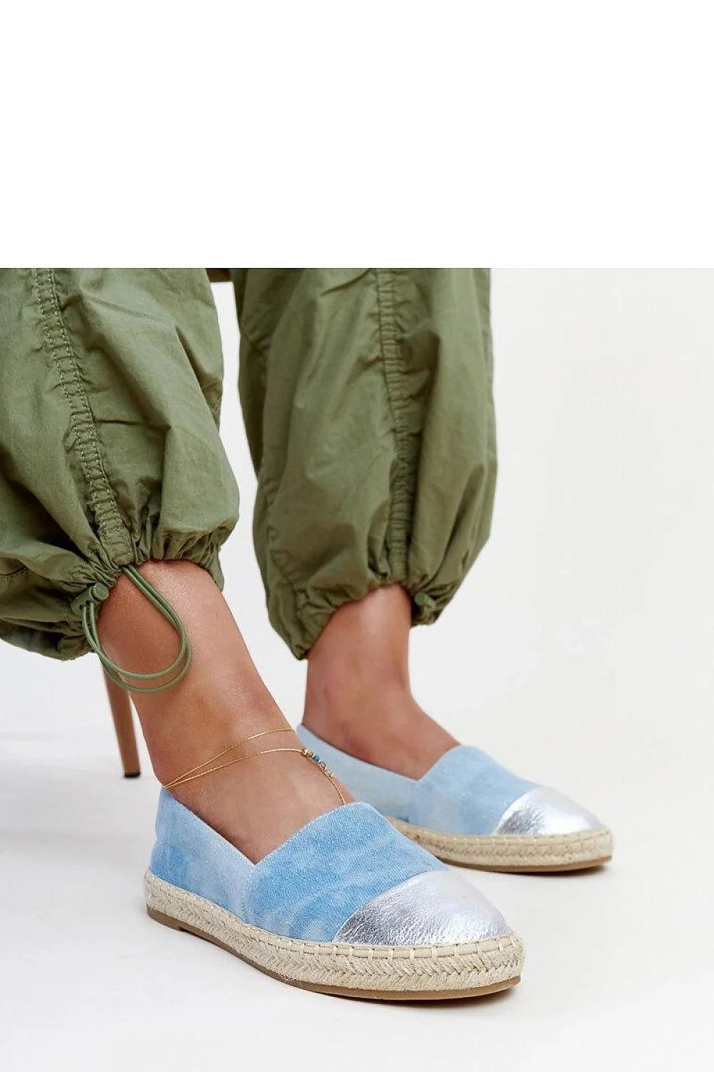 espadrille solea femme estivale bleu clair délavé textile embout argenté métallisé bout rond slipon plate semelle jute tressée rembourrée confortable