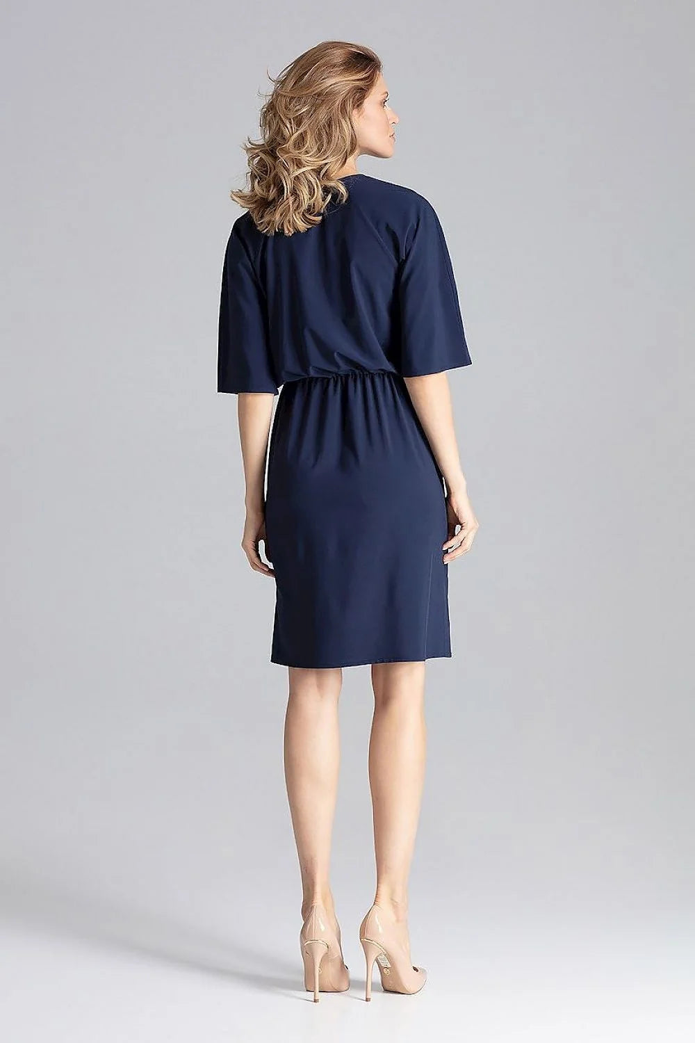 Robe fluide en polyester jaune moutarde élégante avec manches amples et ceinture pour femmes modernes