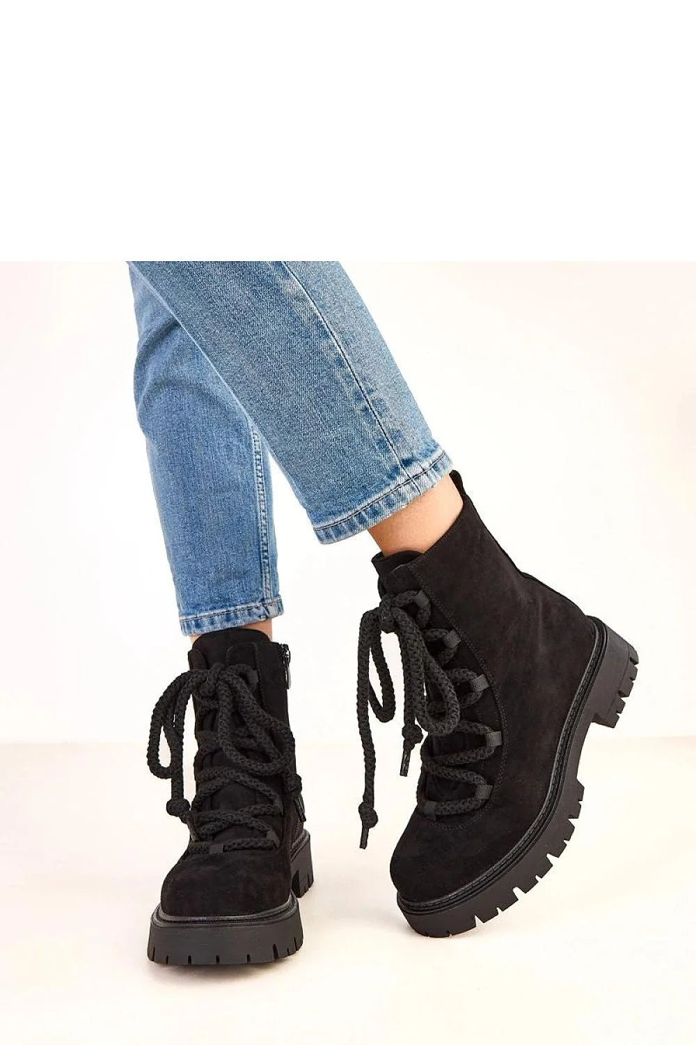 bottines femme cuir suédé écologique noir lacets zip latéral bout rond talon 4cm tige 15cm semelle crantée antidérapante