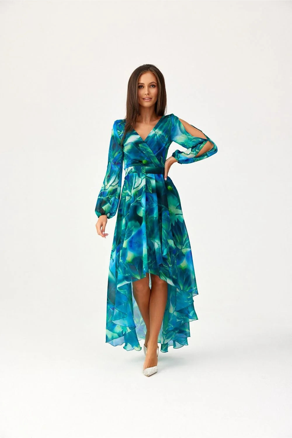 Robe féminine asymétrique longue manches bouffantes motif aquarelle bleu vert turquoise style bohème chic femme