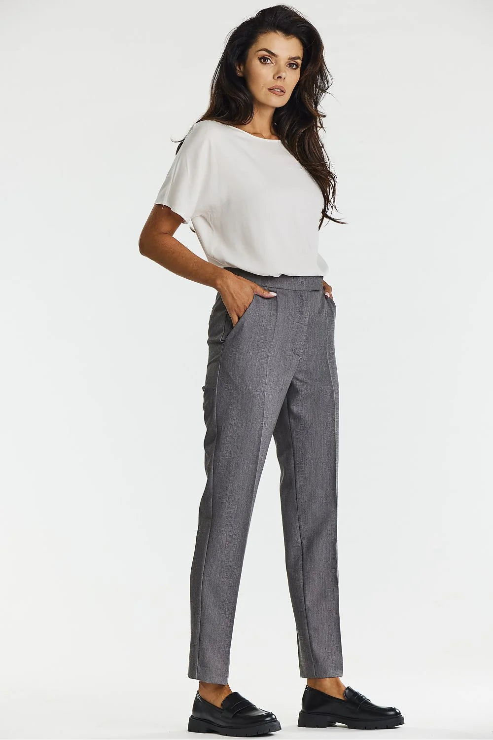 pantalon femme Awama gris chiné taille haute coupe droite plis centraux viscose polyester poches italiennes braguette invisible longueur cheville
