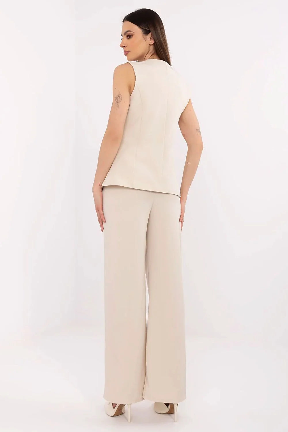 Ensemble féminin élégant Italy Moda gilet sans manches V-neck pantalon taille haute jambes larges crème polyester élasthanne occasion spéciale