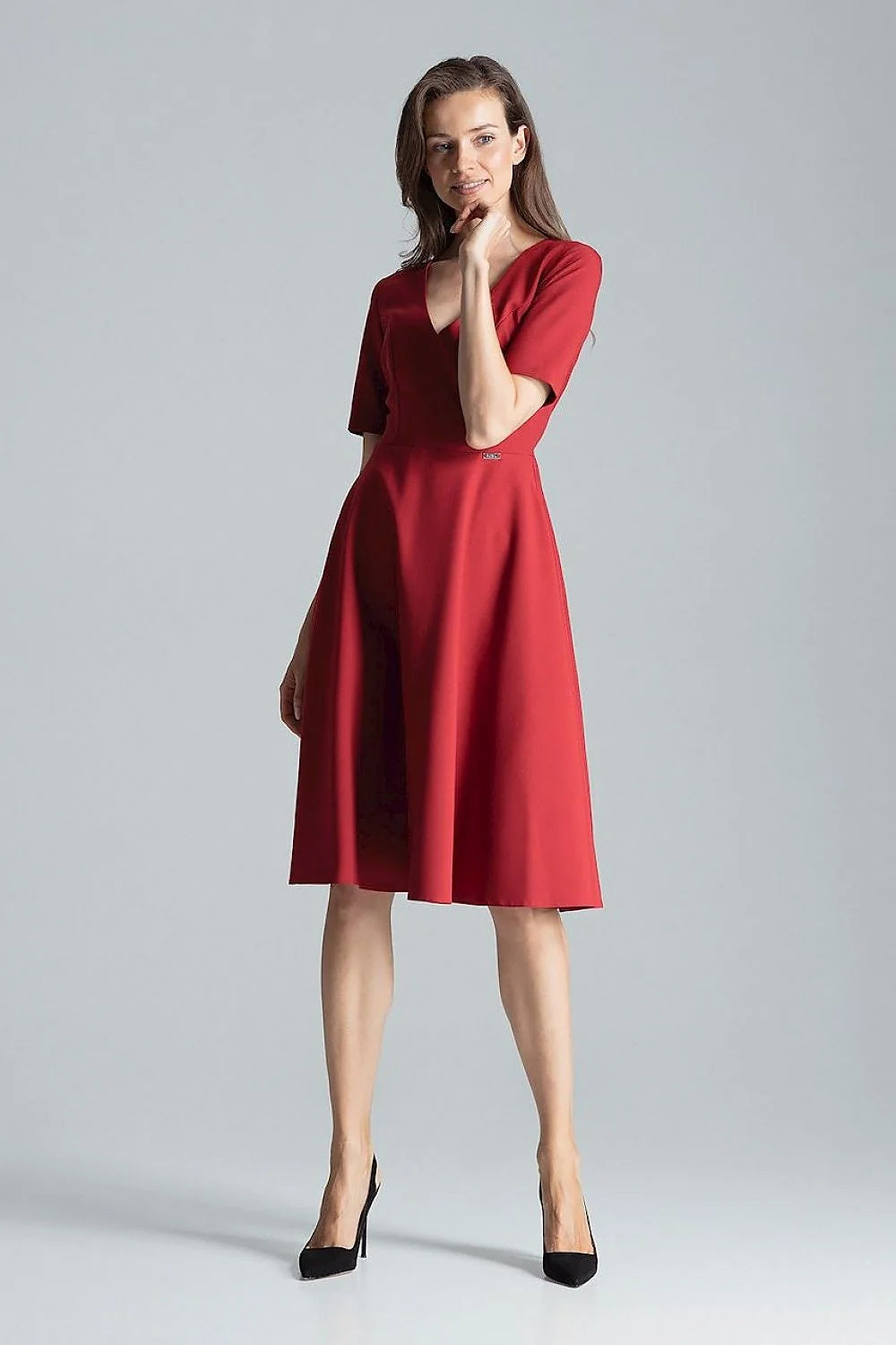 robe midi femme rouge vif décolleté V manches courtes taille cintrée princesse jupe évasée tissu structuré polyester élégant cocktail