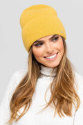 Bonnet tricot femme jaune vif style classique contemporain laine côtelé confortable finitions métalliques occasions multiples