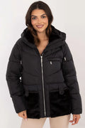 Veste matelassée pour femme style décontracté noir fausse fourrure capuche poches zippées polyester haute qualité