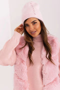 Ensemble hiver féminin complet bonnet pull gilet fourrure synthétique rose pâle texture douce matelassage confort