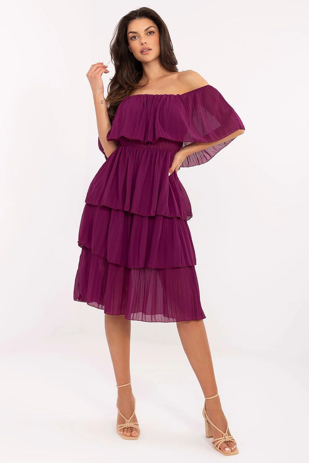 Robe de cocktail romantique Och Bella encolure Bardot manches courtes couleur prune profond robe midi tissu léger ruffles polyester viscose