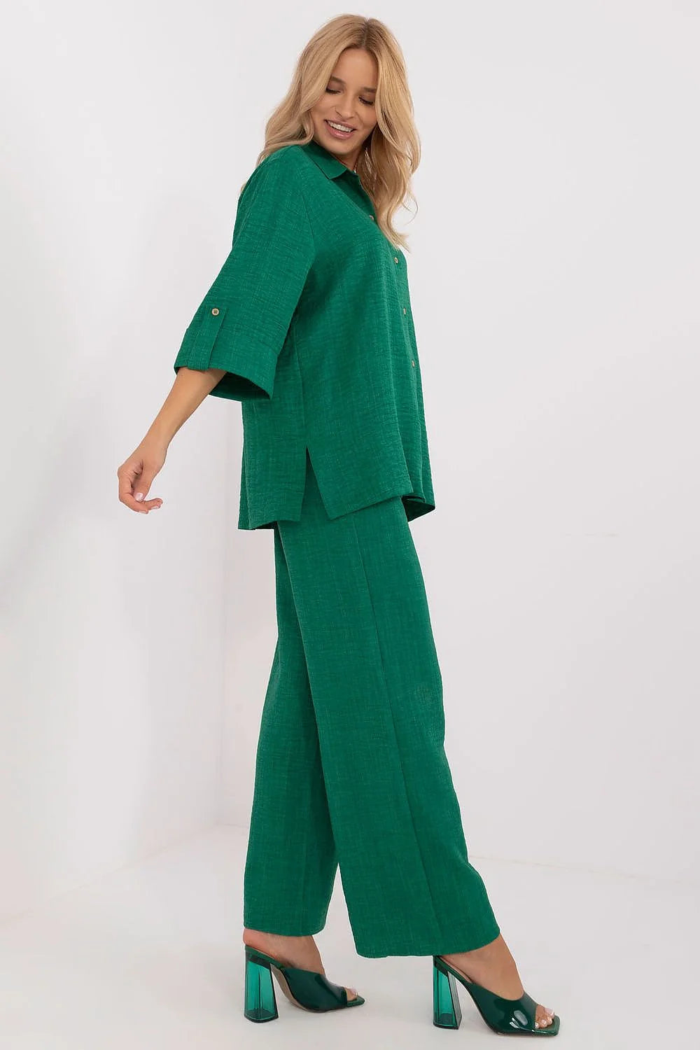 Ensemble Lakerta deux-pièces chemise pantalon coupe ample vert émeraude femmes mode élégante confortable occasion formelle informelle été