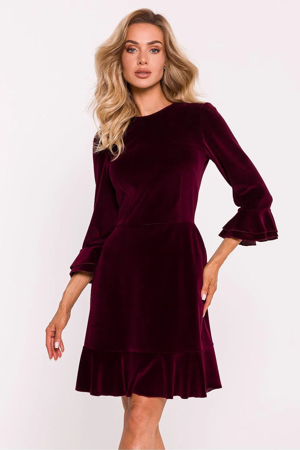 Robe élégante en velours bordeaux manches 3/4 ruffles dos fermé raffinée femme occasionnels intemporelle taille ajustée