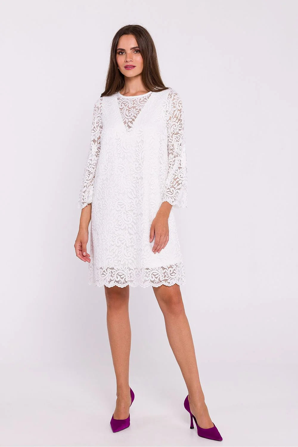 Robe de soirée blanche en dentelle manches longues style bohème coupe droite genoux femmes