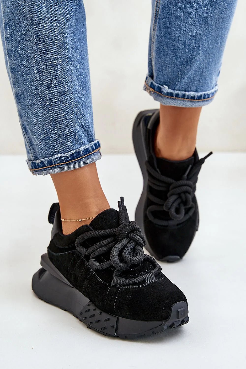 Chaussures de sport Step in style pour femmes, baskets modernes en daim naturel, style urbain, confort maximal, semelle épaisse, lacets épais, look décontracté, mode quotidienne