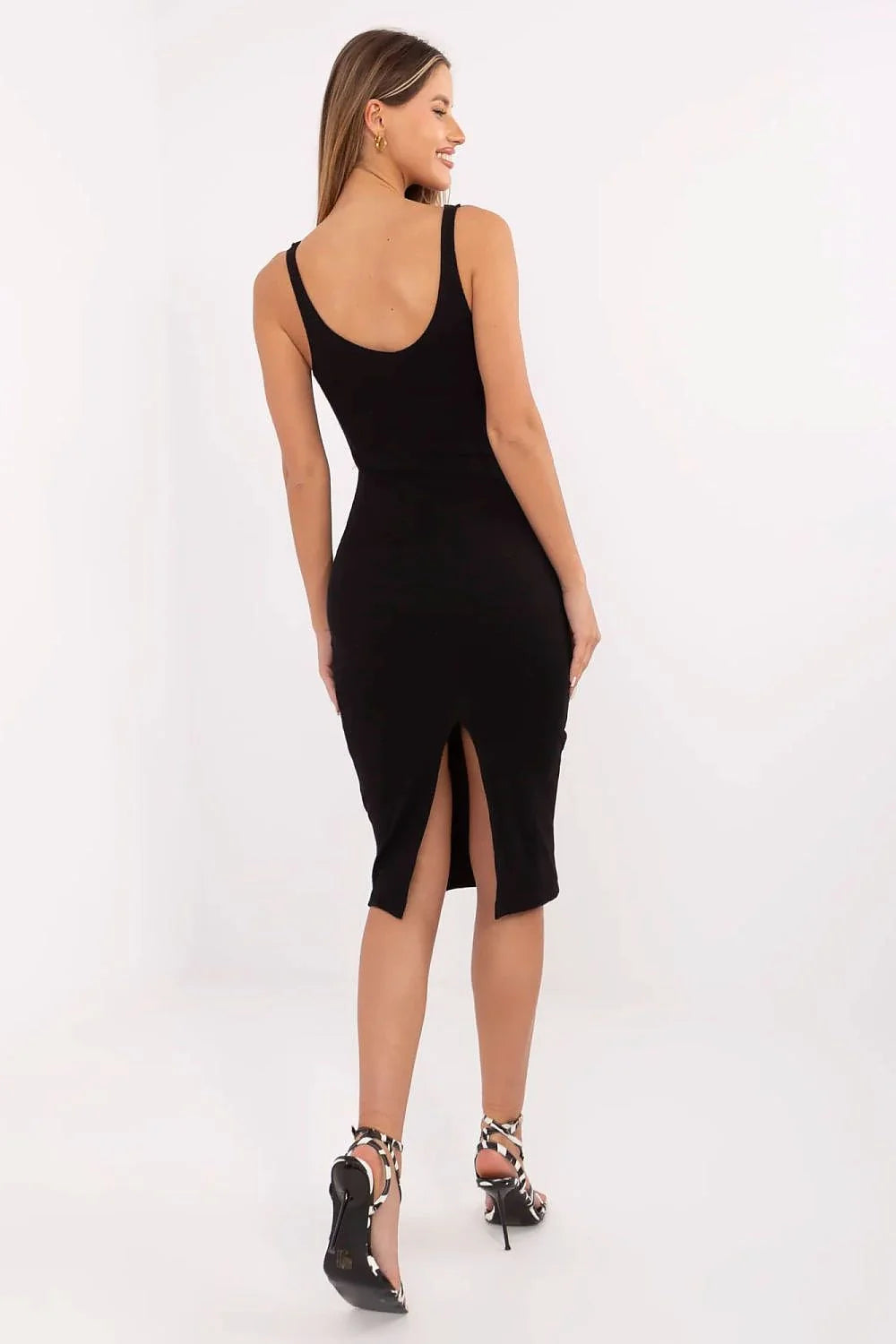 Robe noire ajustée épurée style classique encolure U bretelles fines tissu élastique coton élasthanne midi femmes